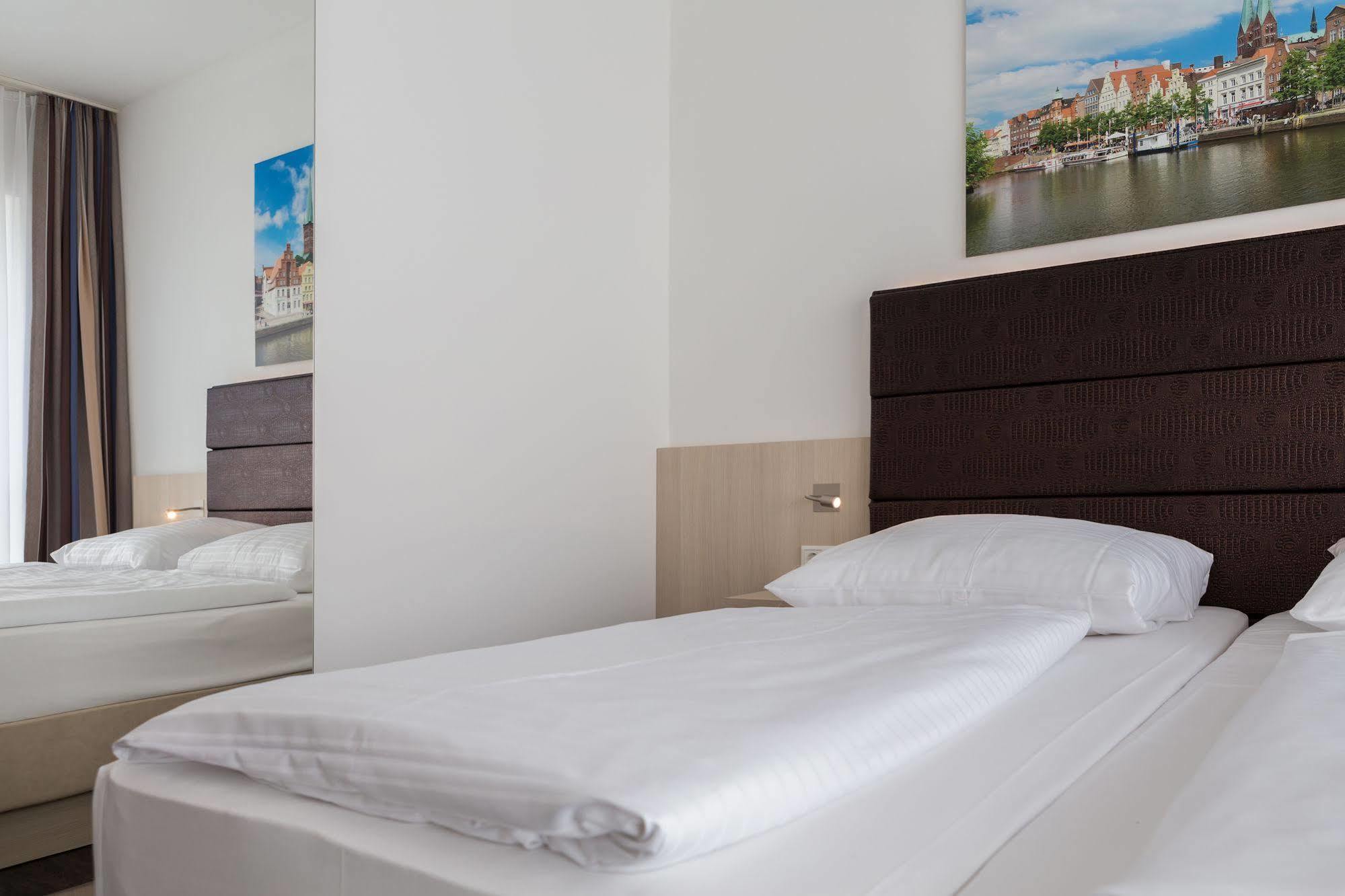 Viva Hotel Luebeck מראה חיצוני תמונה