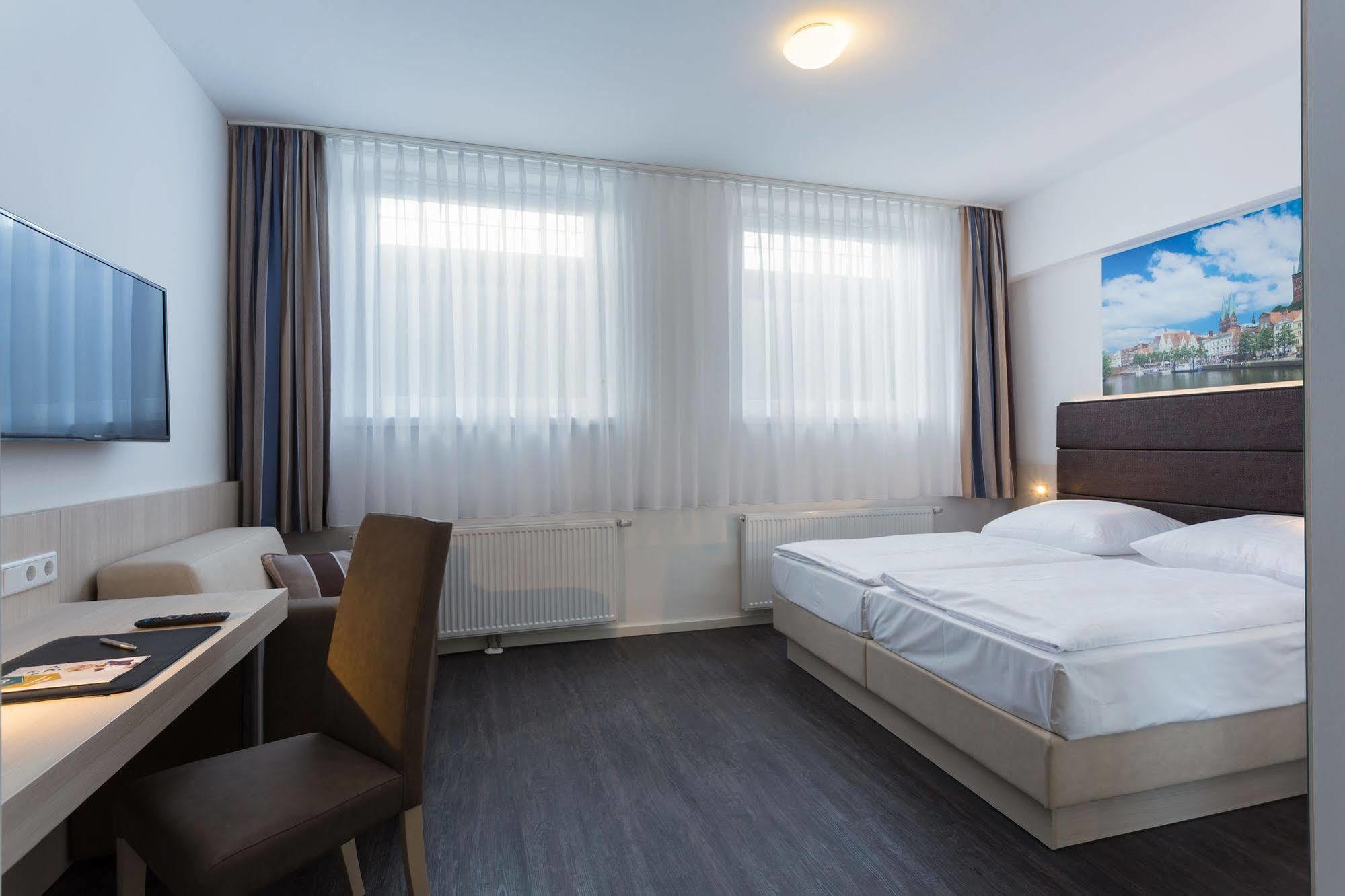 Viva Hotel Luebeck מראה חיצוני תמונה