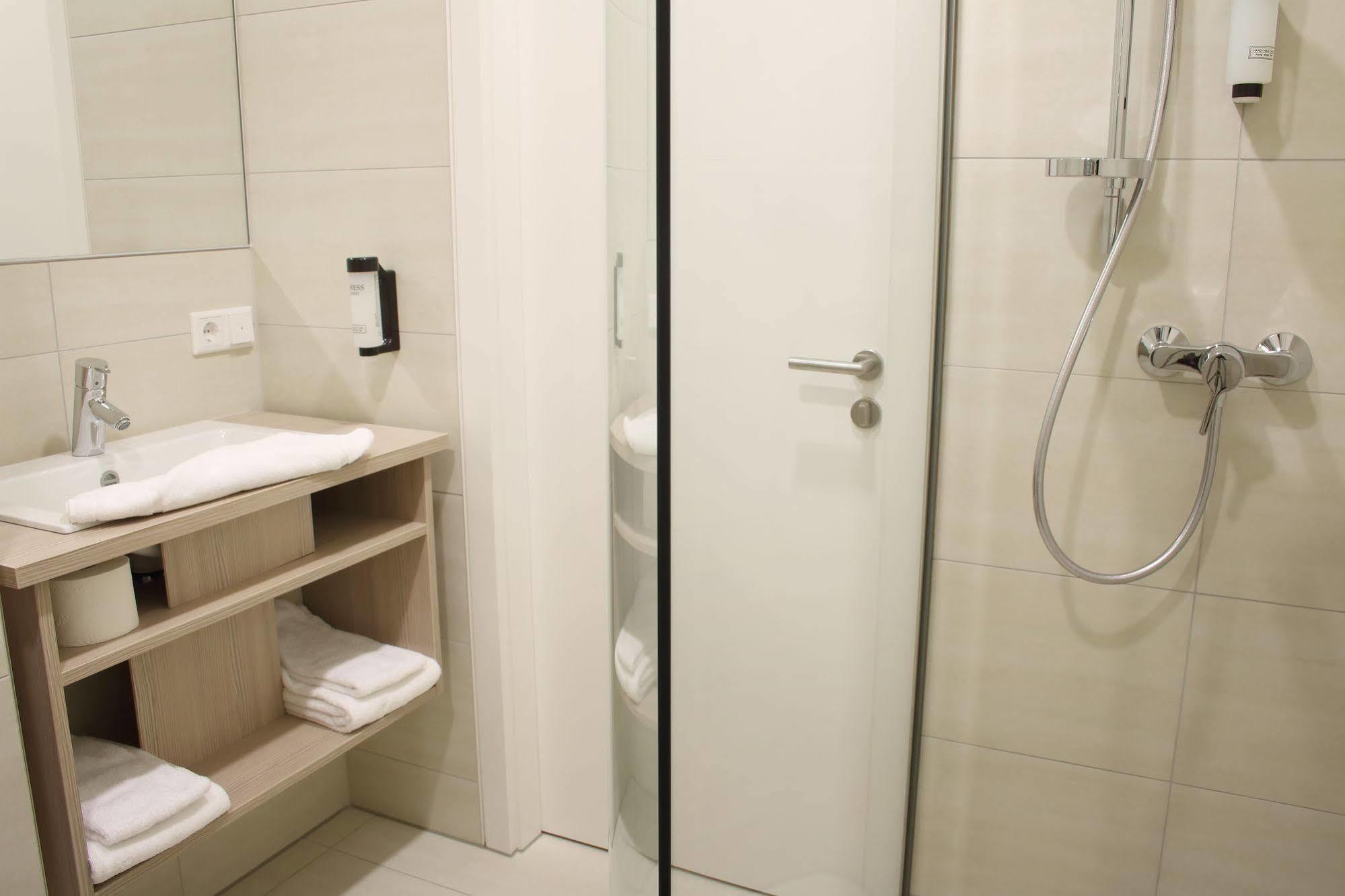 Viva Hotel Luebeck מראה חיצוני תמונה